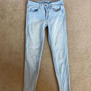American Eagle light wash jeans